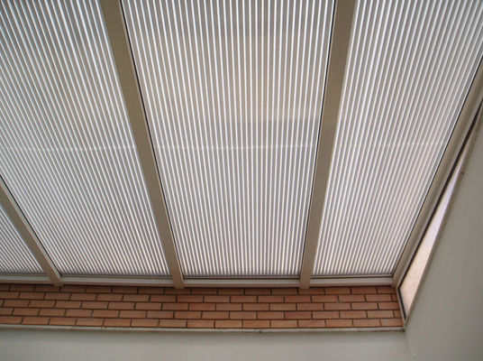 لوح سقف البوليكاربونات المتجمد الشفاف Bayer / GE المادة 10 سنوات ضمان صفيحة سقف البوليكاربونات الشفافة